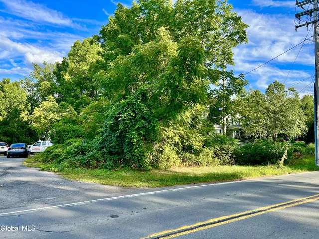 $120,000 | 2808 Troy-Schenectady Road, Niskayuna, NY 12309