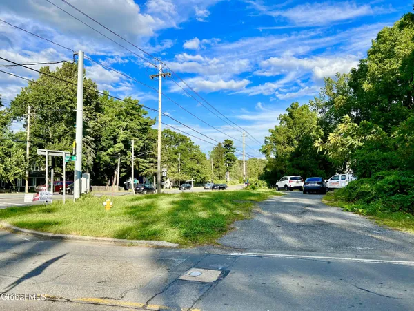 $120,000 | 2808 Troy-Schenectady Road, Niskayuna, NY 12309