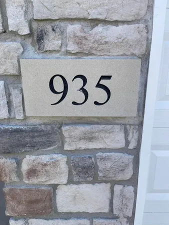 $291,750 | 935 Paula Court, Hobart, IN 46342