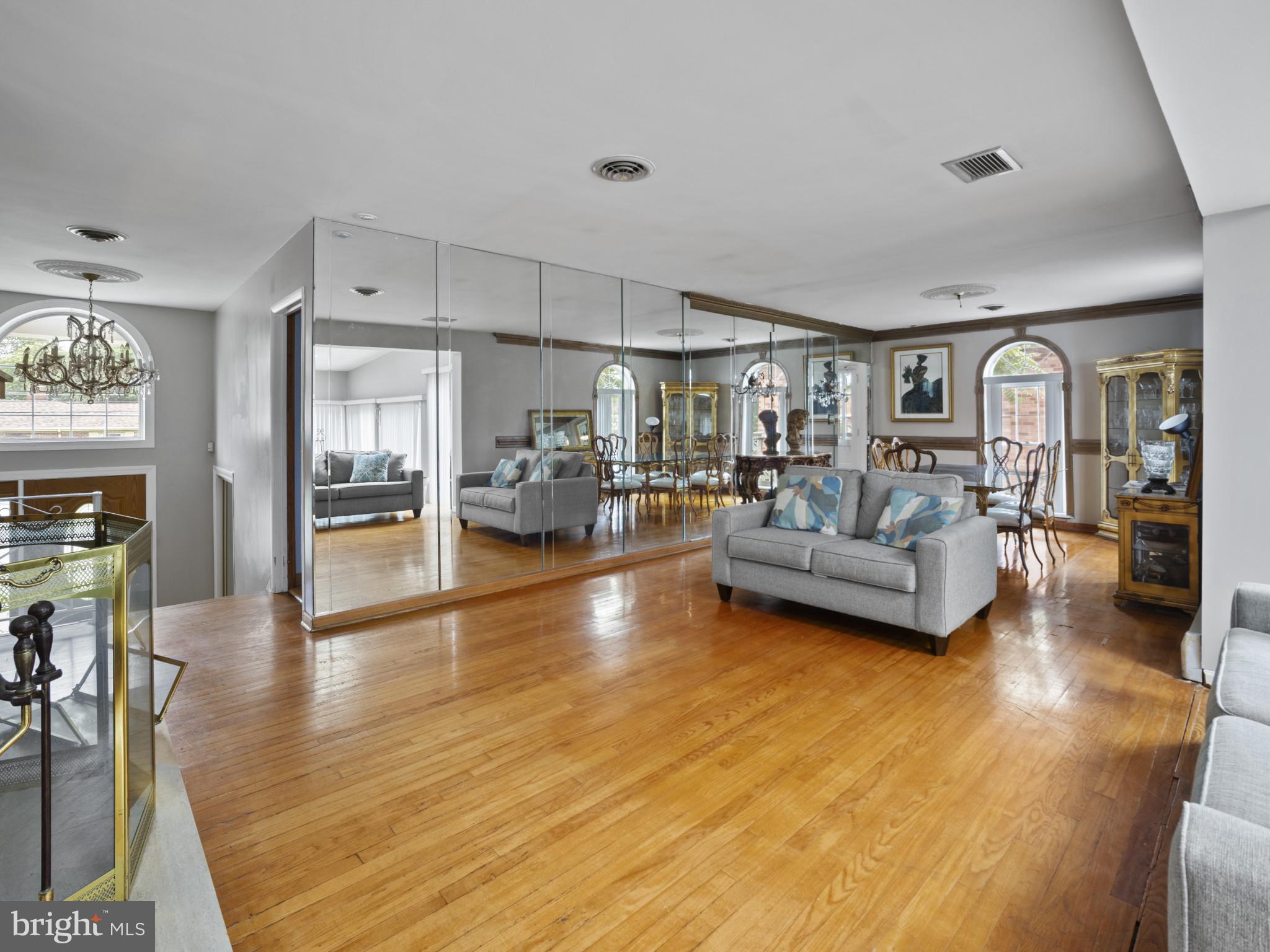 4326 Ranger Avenue Temple Hills, MD 20748 - Photo 2 of 23