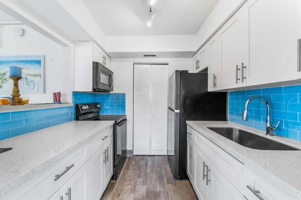 801 Andrews Ave Unit 7  