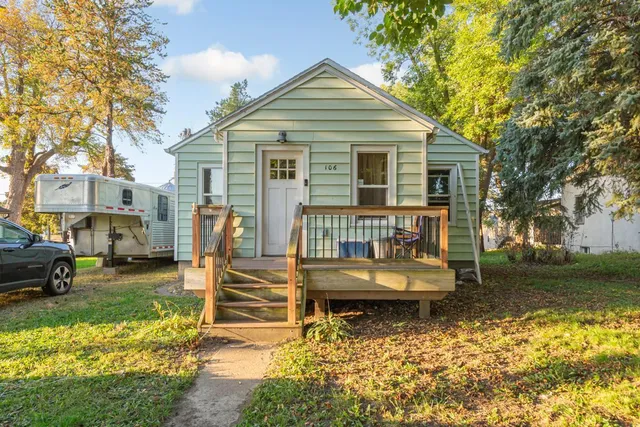 $165,000 | 106 6th Avenue, Ellendale, MN 56026