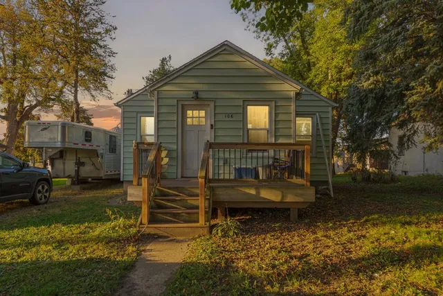 $165,000 | 106 6th Avenue, Ellendale, MN 56026
