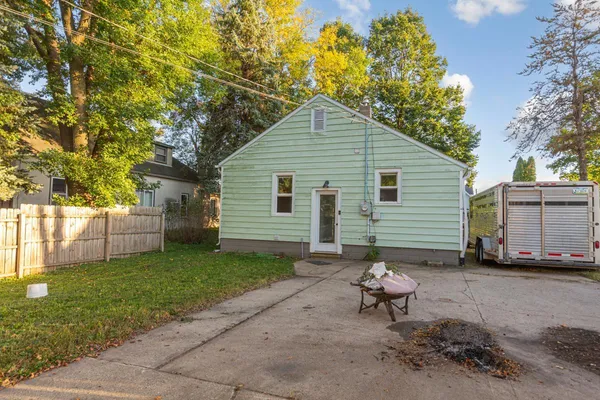 $165,000 | 106 6th Avenue, Ellendale, MN 56026