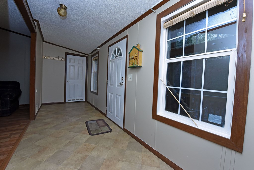24444 Morganton Highway Blue Ridge, GA 30513 - Photo 11 of 41 a view of an entryway