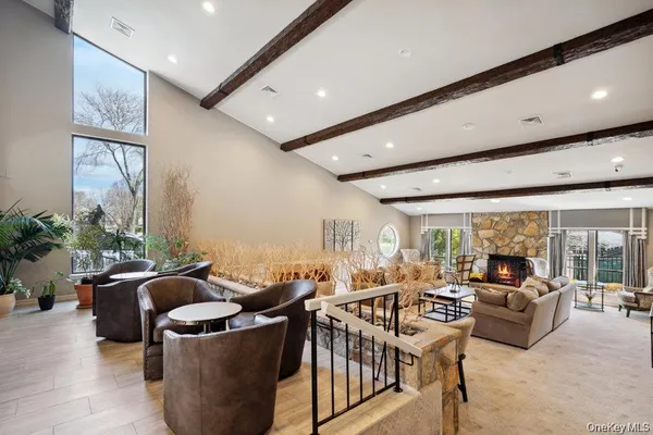 $6,900 | 124 Foxwood Drive, Jericho, NY 11753