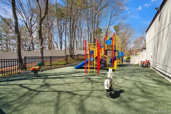 $6,900 | 124 Foxwood Drive, Jericho, NY 11753