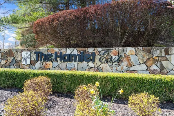 $6,900 | 124 Foxwood Drive, Jericho, NY 11753