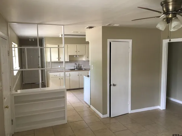 $1,550 | 2011 Lee Street, Tyler, TX 75702