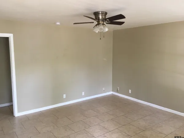 $1,550 | 2011 Lee Street, Tyler, TX 75702