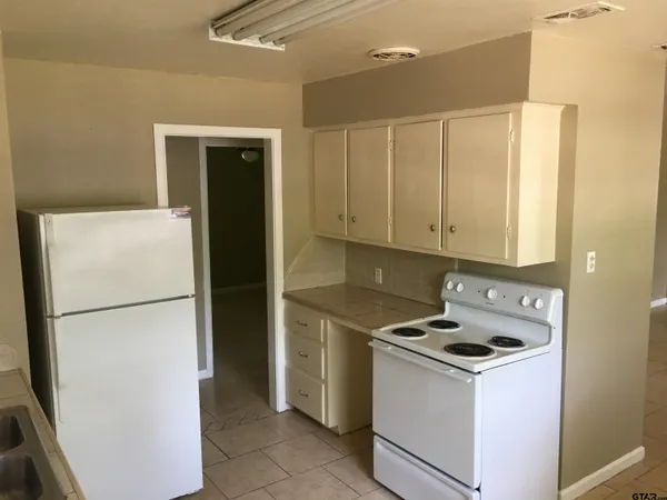 $1,550 | 2011 Lee Street, Tyler, TX 75702