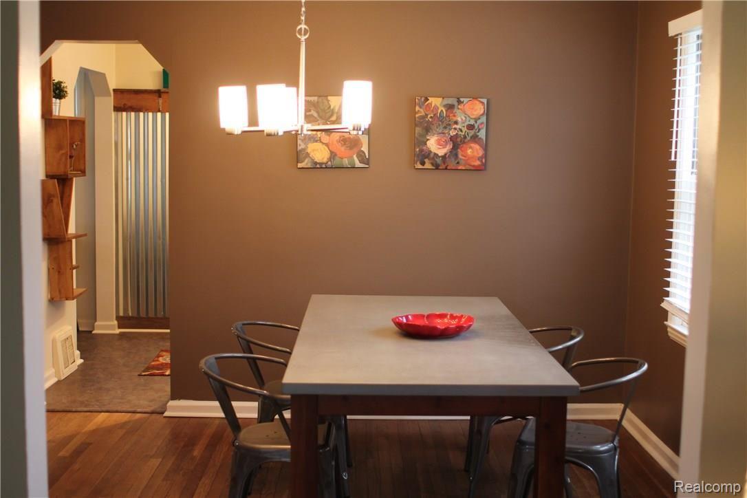 322 Gregory Howell, MI 48843 - Photo 13 of 28 DINING ROOM
