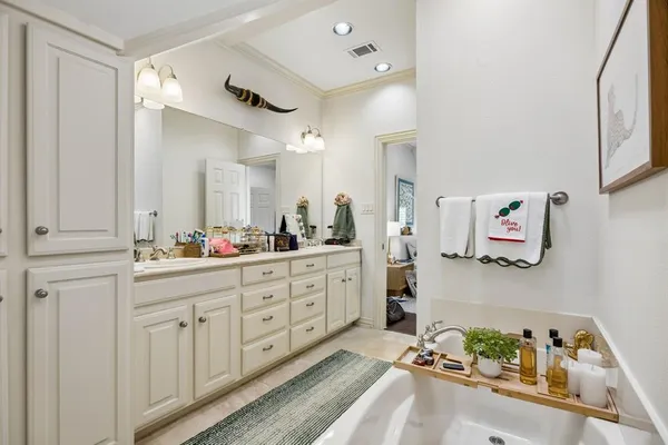 $5,600 | 3101 Rosedale Avenue, Unit D, University Park, TX 75205