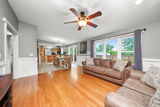 $679,900 | 14716 Highway 176, Woodstock, IL 60098