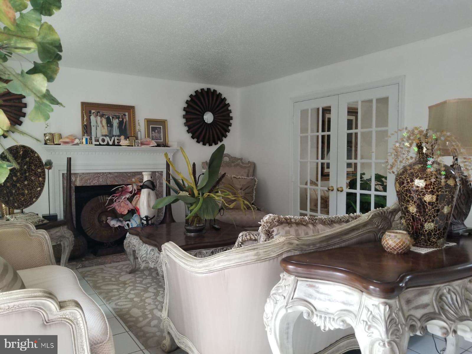 10511 Lake Arbor Way Bowie, MD 20721 - Photo 7 of 28 family room