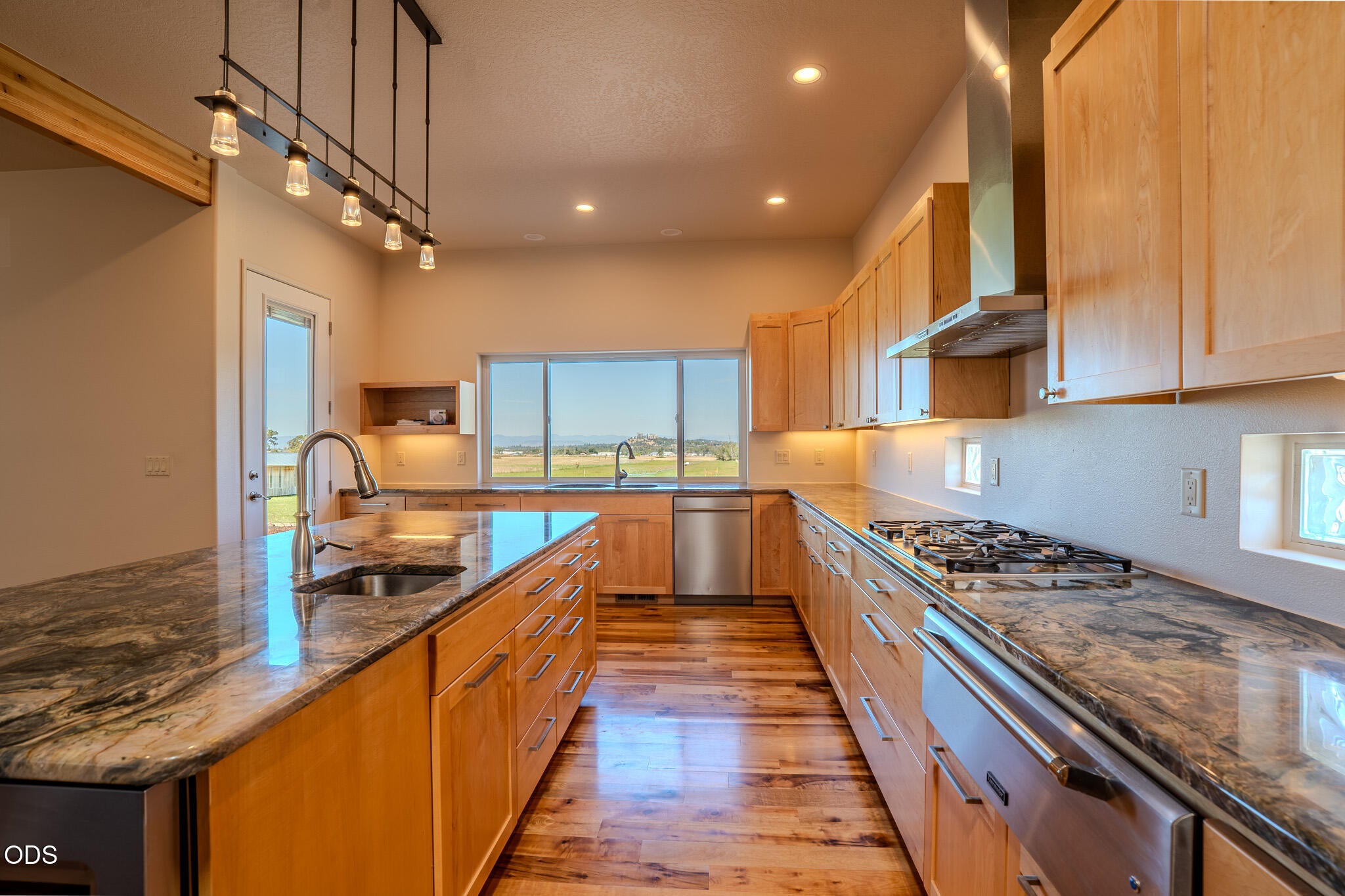2110 Houston Road Phoenix, OR 97535 - Photo 19 of 59 Gallery Image 19