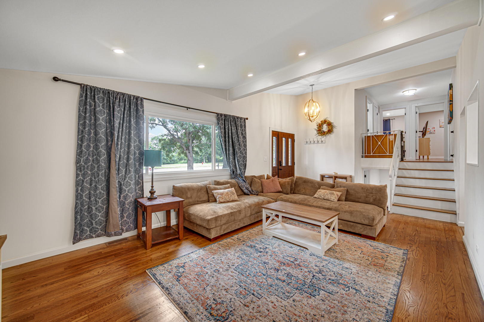 961 North Midlothian Road Mundelein, IL 60060 - Photo 5 of 34 Gallery Image 5