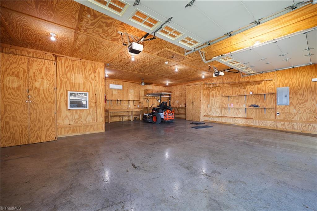 6350 Roscoe Road Denton, NC 27239 - Photo 32 of 50 Detached garage