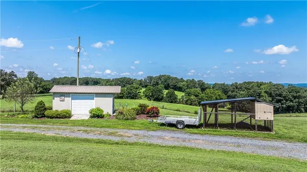 $899,983 | 6350 Roscoe Road, Denton, NC 27239
