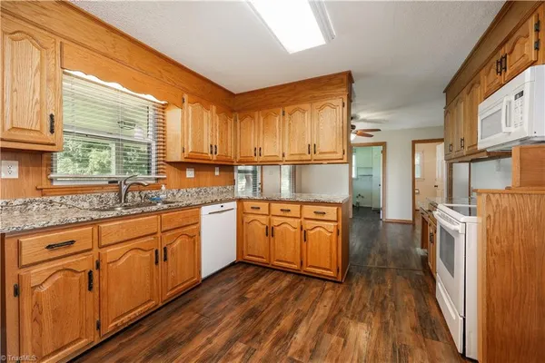 $899,983 | 6350 Roscoe Road, Denton, NC 27239