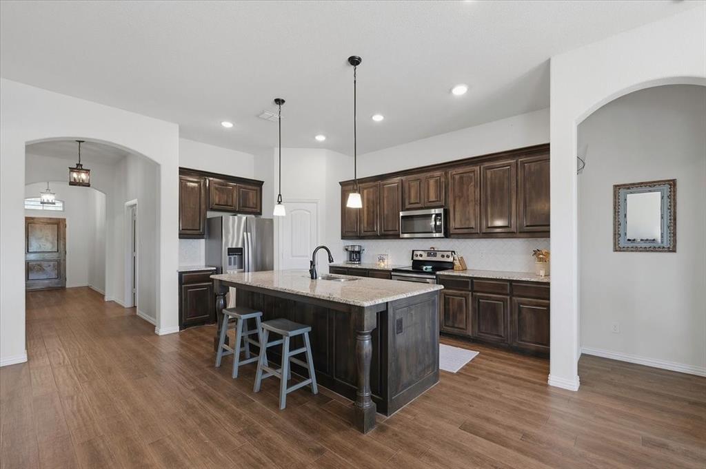 122 Post Oak Way Weatherford, TX 76087 - Photo 7 of 40 Gallery Image 7
