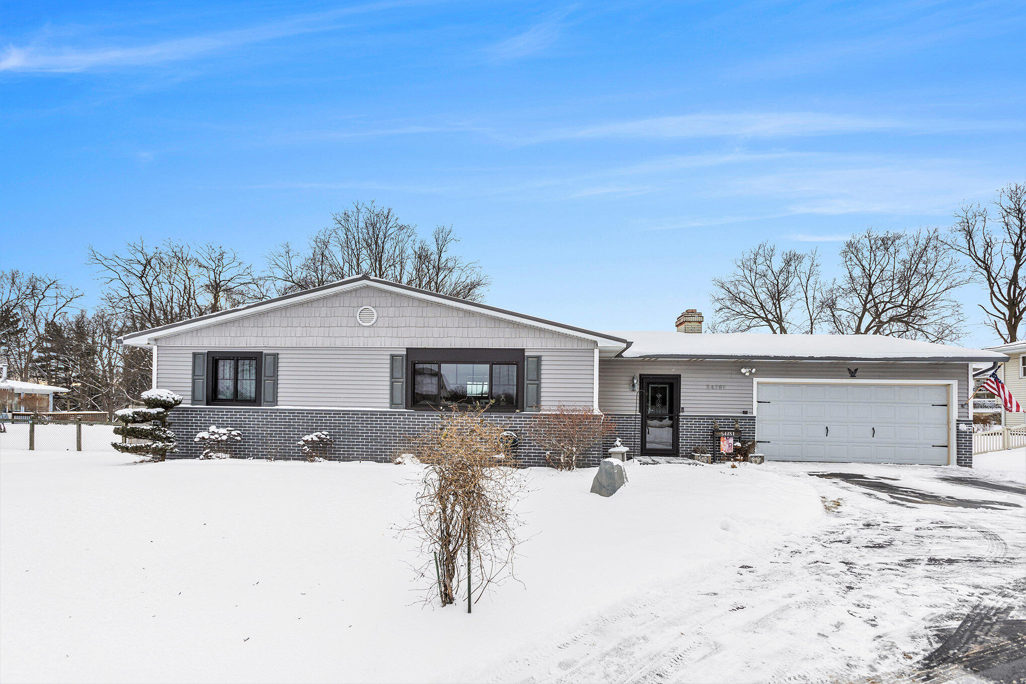 54781 Timothy Road New Carlisle, IN 46552 - Photo 1 of 16 2038x1359