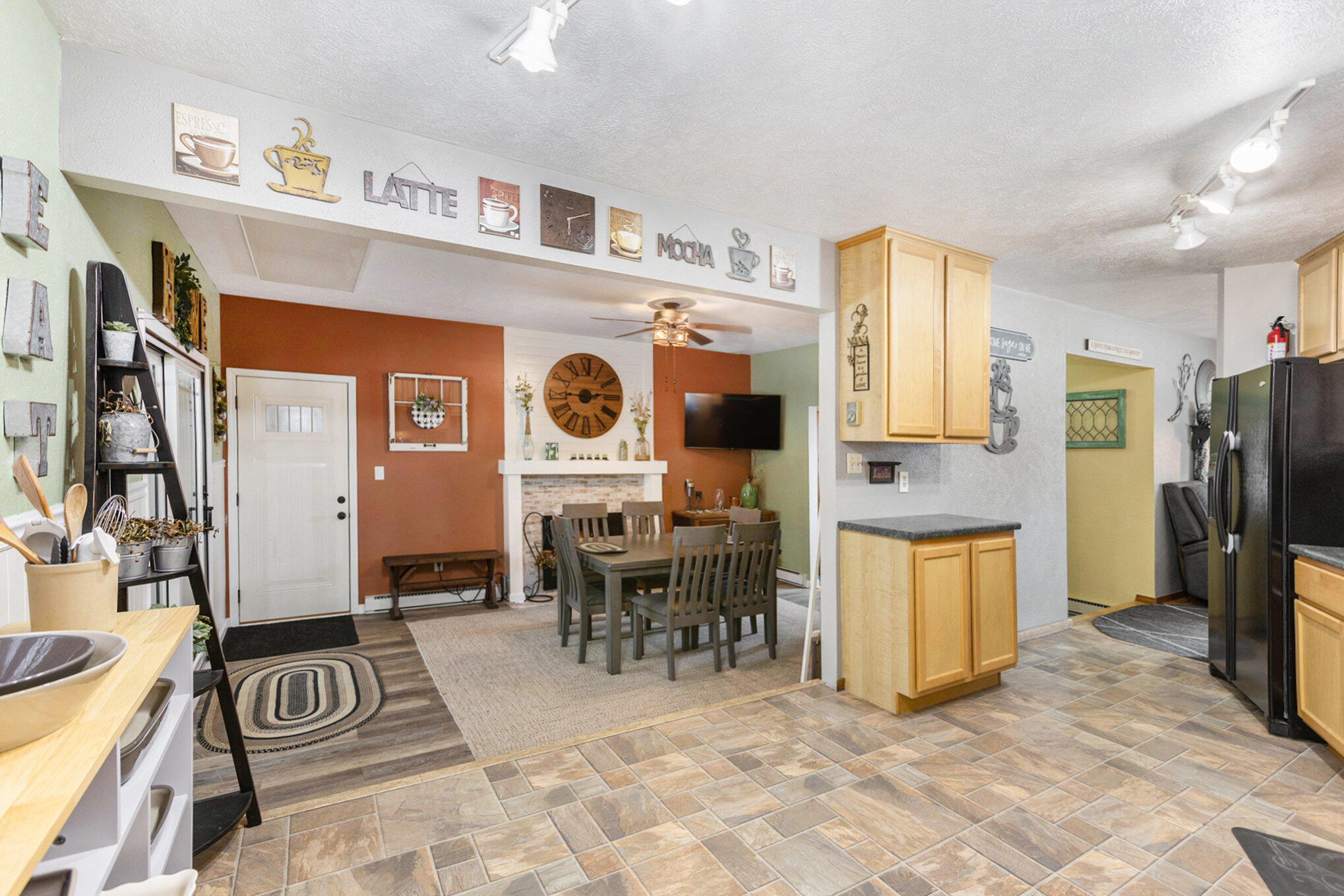 54781 Timothy Road New Carlisle, IN 46552 - Photo 5 of 16 2038x1359