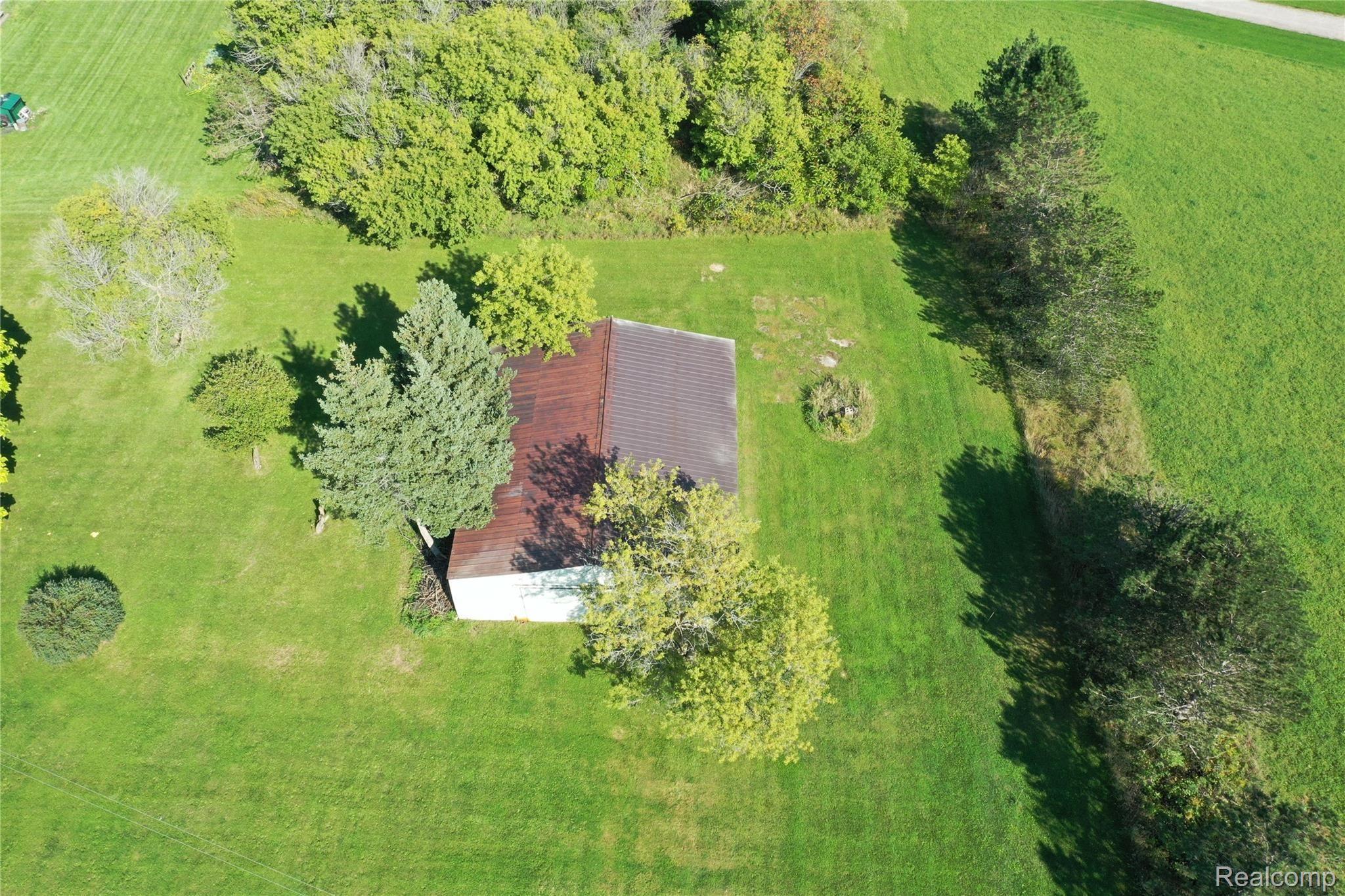 11107 Ray Road Gaines, MI 48436 - Photo 6 of 26 org_4eed75c8eb81eb05_1599855308000.jpg