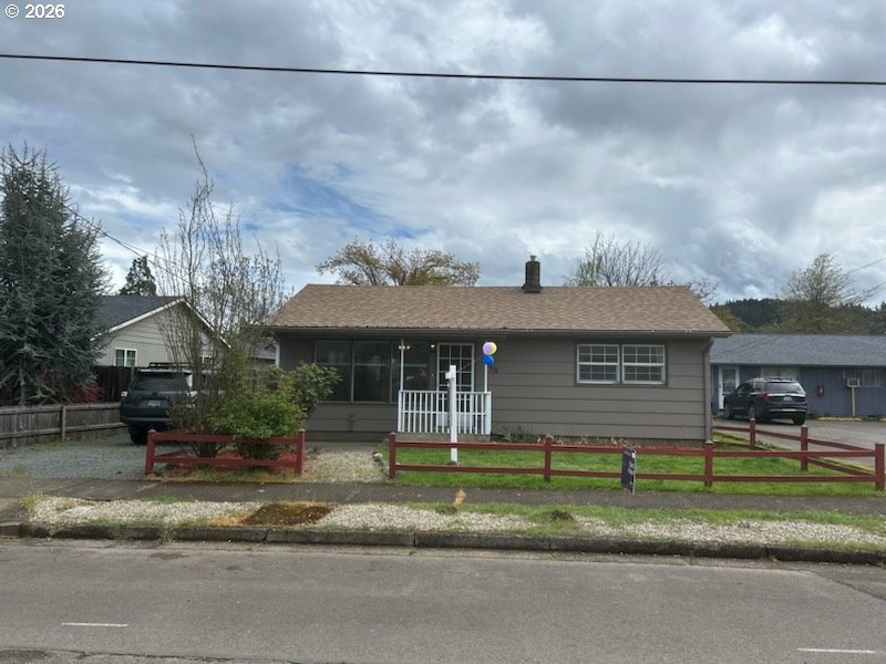 830 South 7th Street Cottage Grove, OR 97424 - Photo 1 of 33