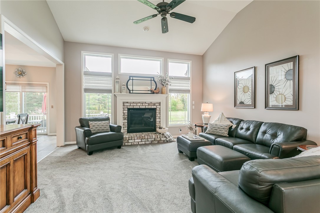 39 Captiva Crossing Perinton, NY 14450 - Photo 4 of 38