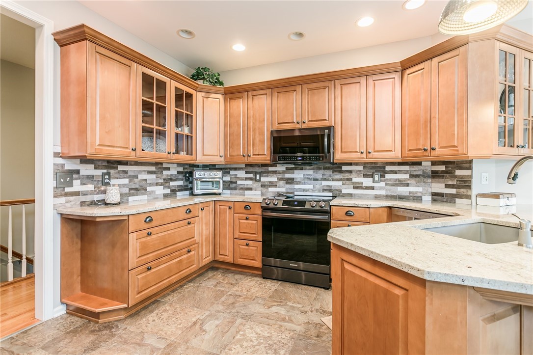 39 Captiva Crossing Perinton, NY 14450 - Photo 10 of 38