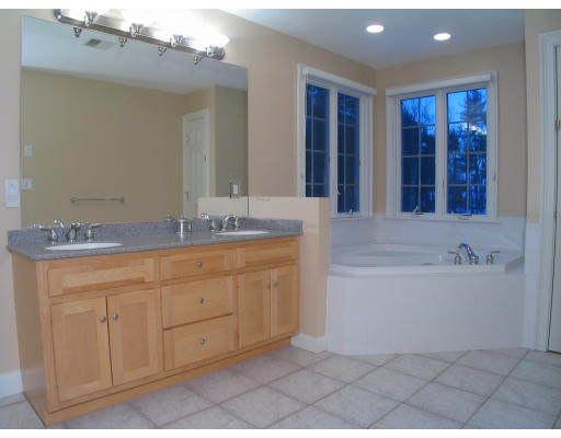 55 High Ridge Circle Franklin, MA 02038 - Photo 13 of 16 Gallery Image 13