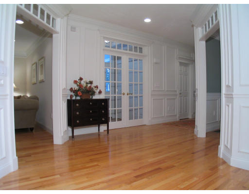 55 High Ridge Circle Franklin, MA 02038 - Photo 3 of 16 Gallery Image 3