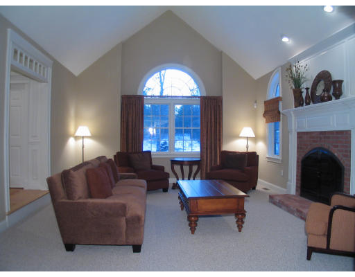 55 High Ridge Circle Franklin, MA 02038 - Photo 5 of 16 Gallery Image 5