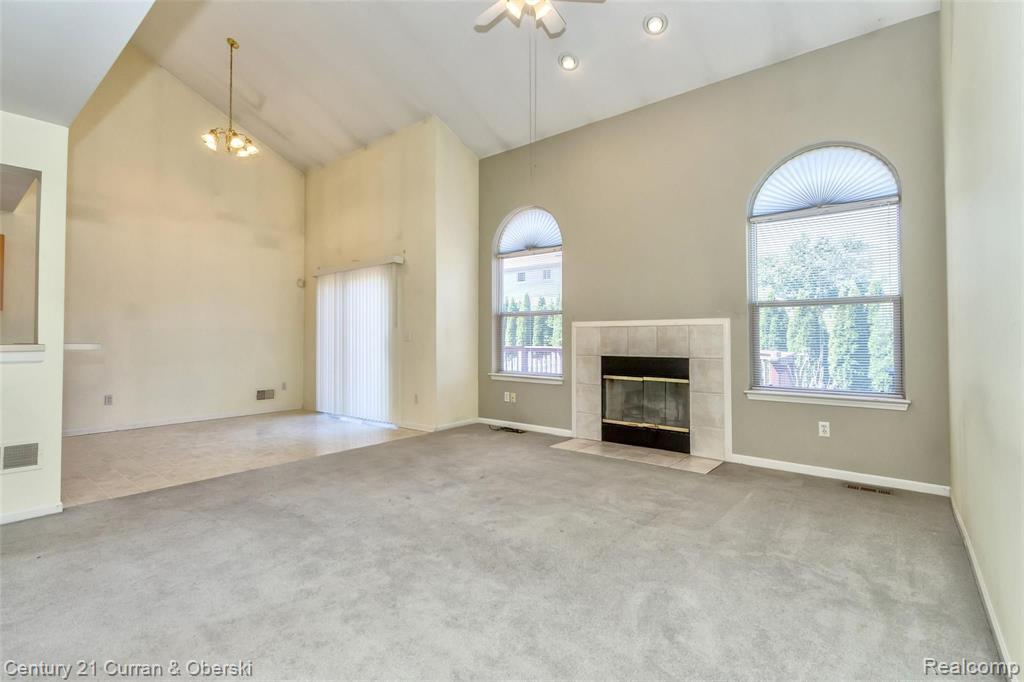 9721 Stark Road Livonia, MI 48150 - Photo 5 of 44