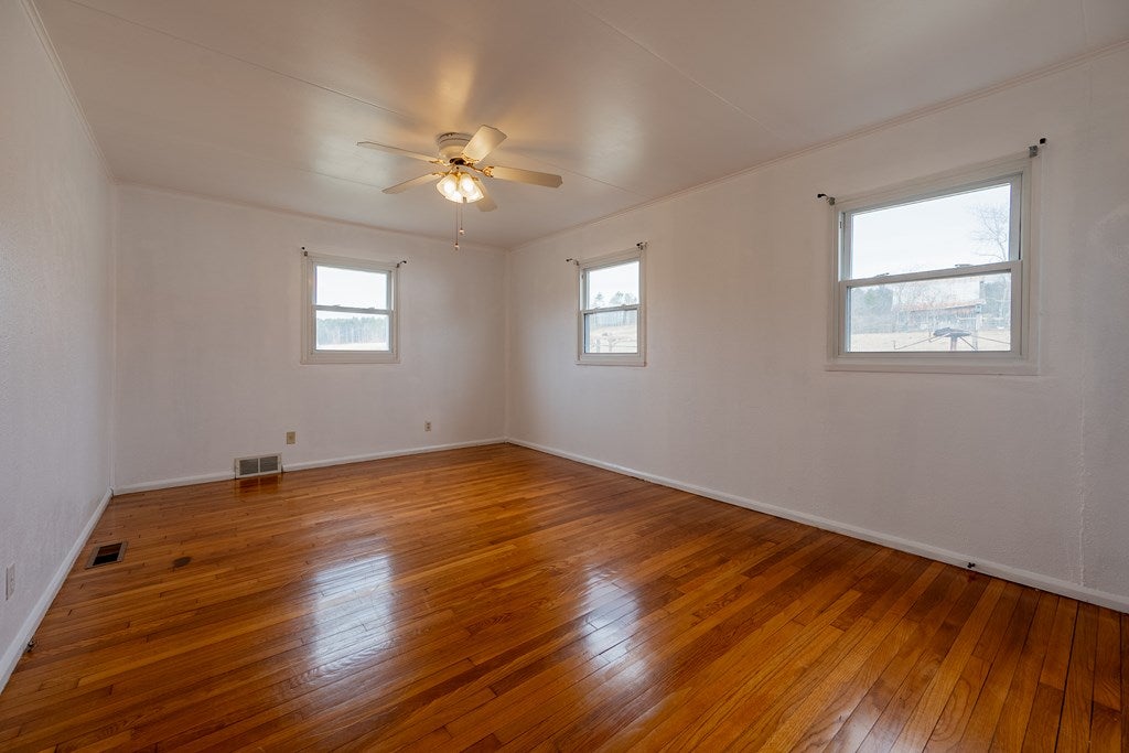 2172 Wilderness Road Bland, VA 24315 - Photo 32 of 73 Gallery Image 32