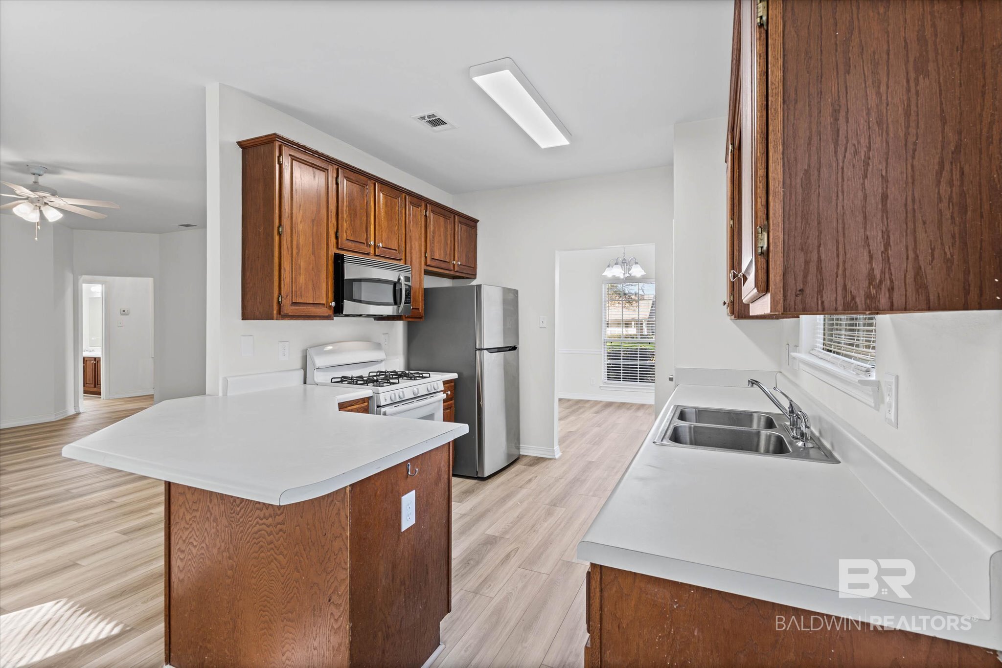 28582 Canterbury Road Daphne, AL 36526 - Photo 9 of 24 Gallery Image 9