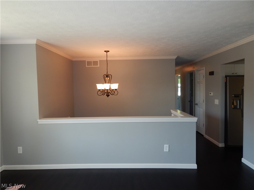 6048 Phillips Rice Road Cortland, OH 44410 - Photo 6 of 31 Gallery Image 6