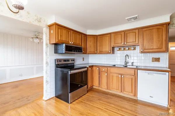 $359,000 | 928 Baseline Road, Grand Island, NY 14072