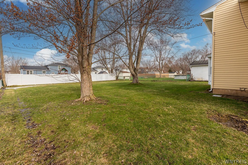 928 Baseline Road Grand Island, NY 14072 - Photo 2 of 39