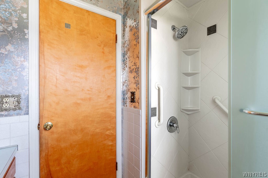 928 Baseline Road Grand Island, NY 14072 - Photo 24 of 39