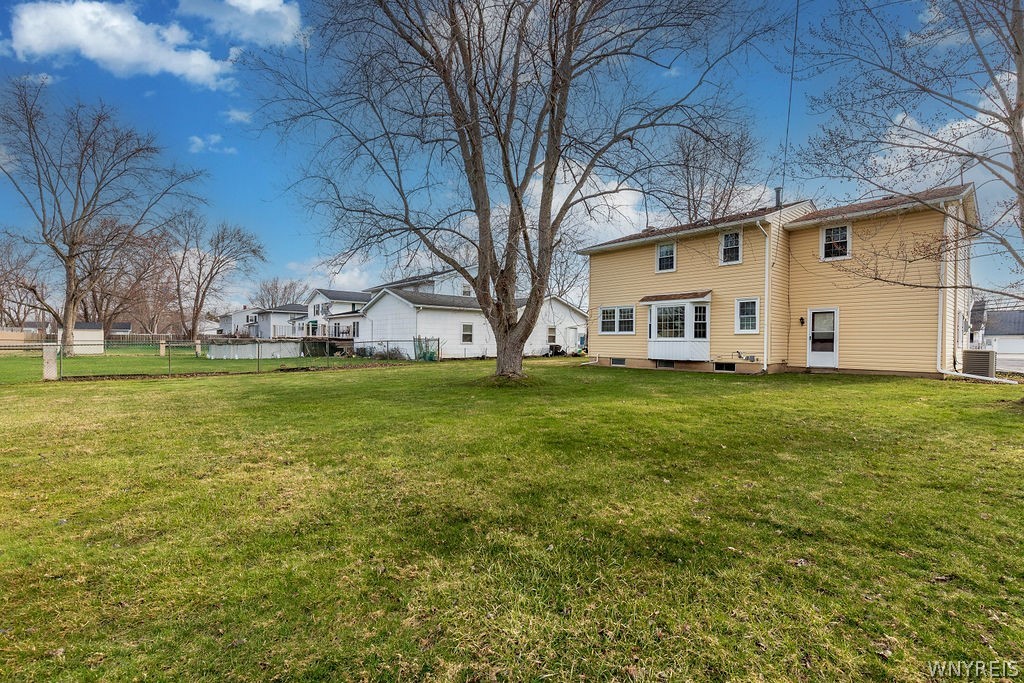 928 Baseline Road Grand Island, NY 14072 - Photo 4 of 39