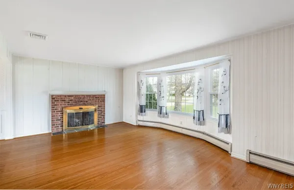 $359,000 | 928 Baseline Road, Grand Island, NY 14072