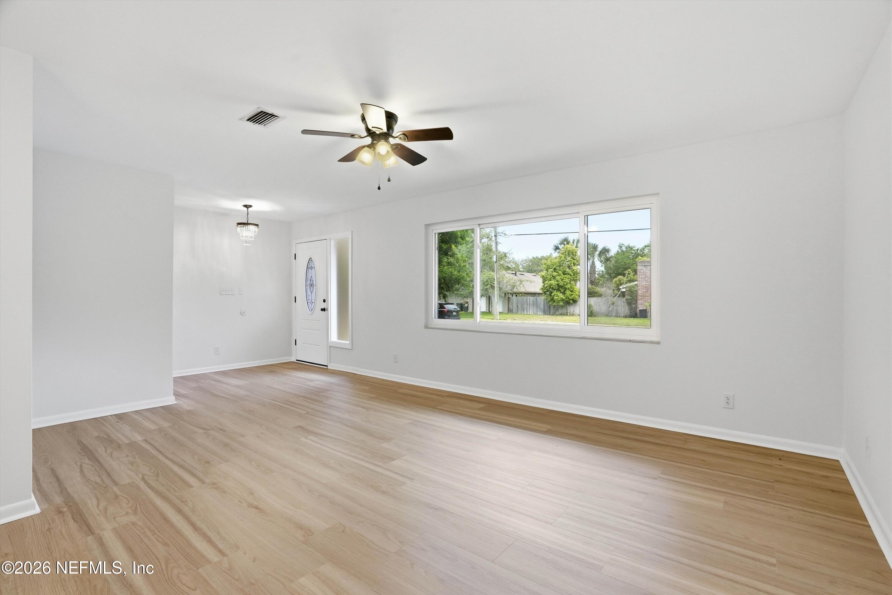 8544 Sanchez Road Jacksonville, FL 32217 - Photo 6 of 31 Living Room