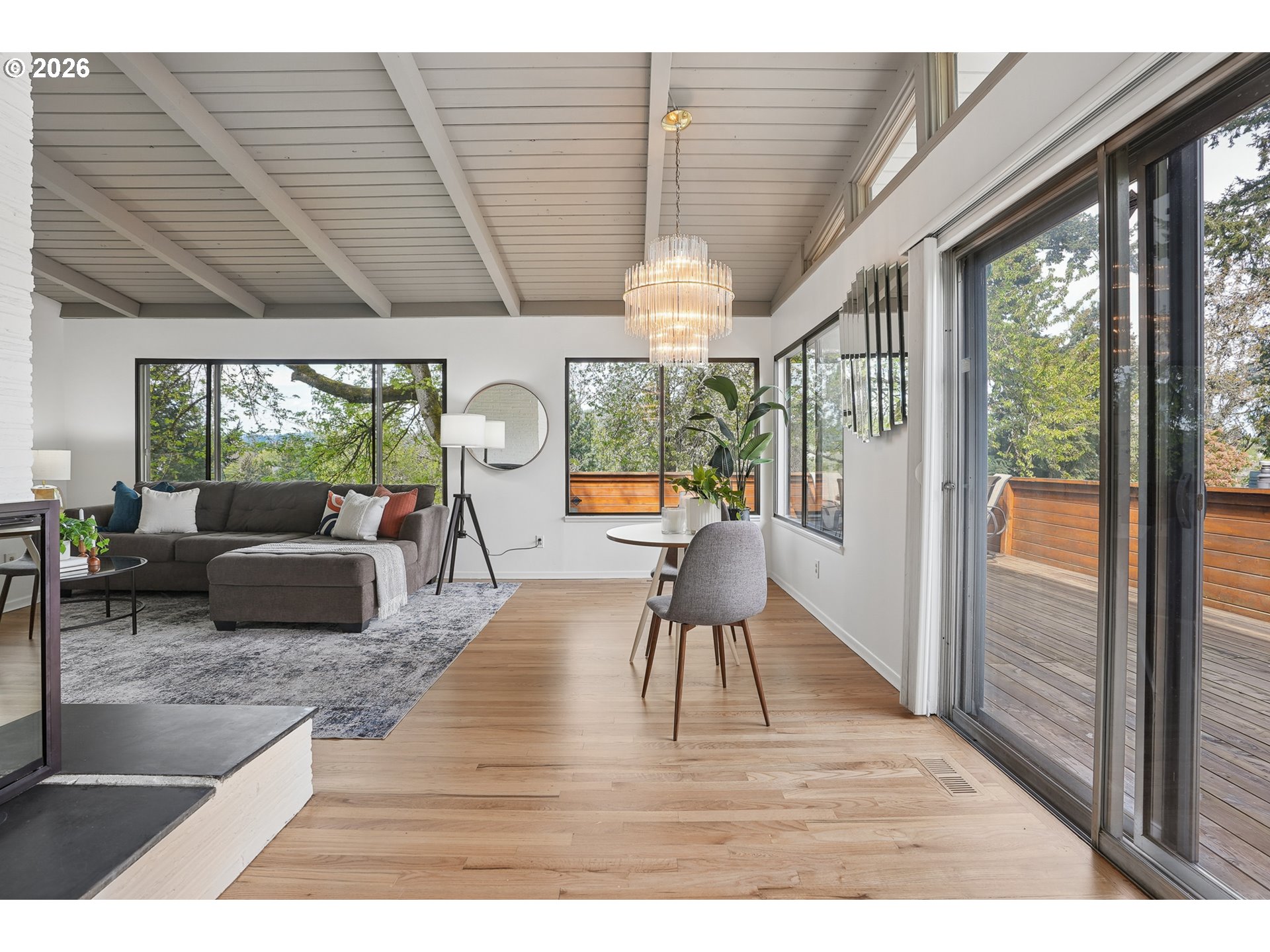 1733 Southwest Custer Street Portland, OR 97219 - Photo 8 of 34 Gallery Image 8