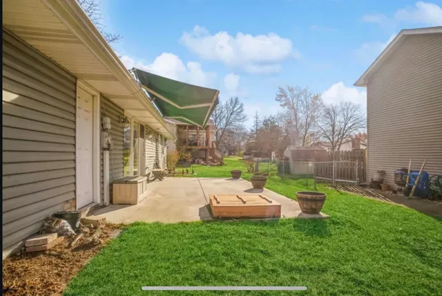 $2,700 | 923 Jeffery Court, Schaumburg, IL 60193