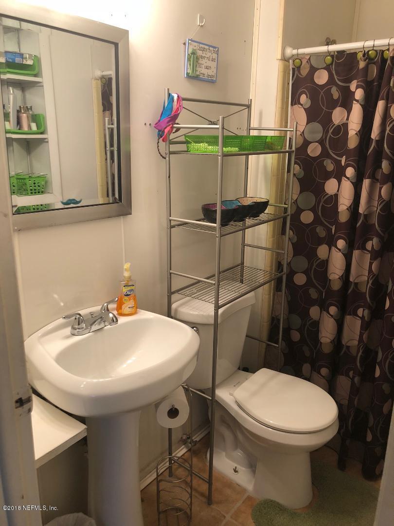 10791 Java Drive Jacksonville, FL 32246 - Photo 13 of 18 amber master bath