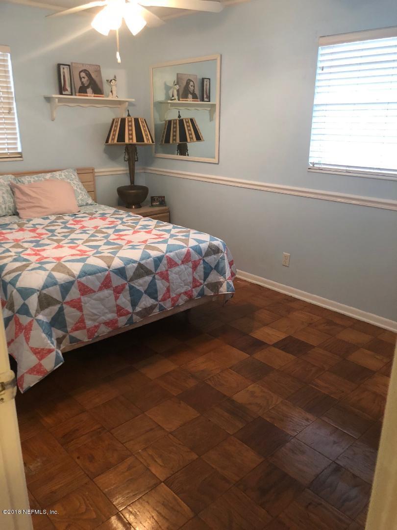 10791 Java Drive Jacksonville, FL 32246 - Photo 14 of 18 amber guest room