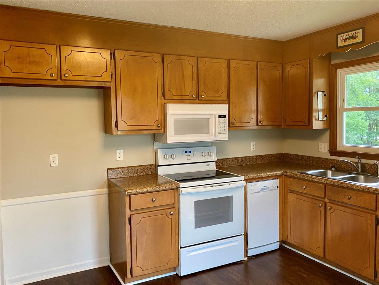 105 Strawberry Drive Inman, SC 29349 - Photo 9 of 14 Gallery Image 9