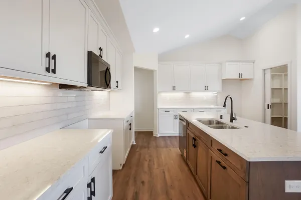 $644,900 | 1364 Periwinkle Pass, Oconomowoc, WI 53066